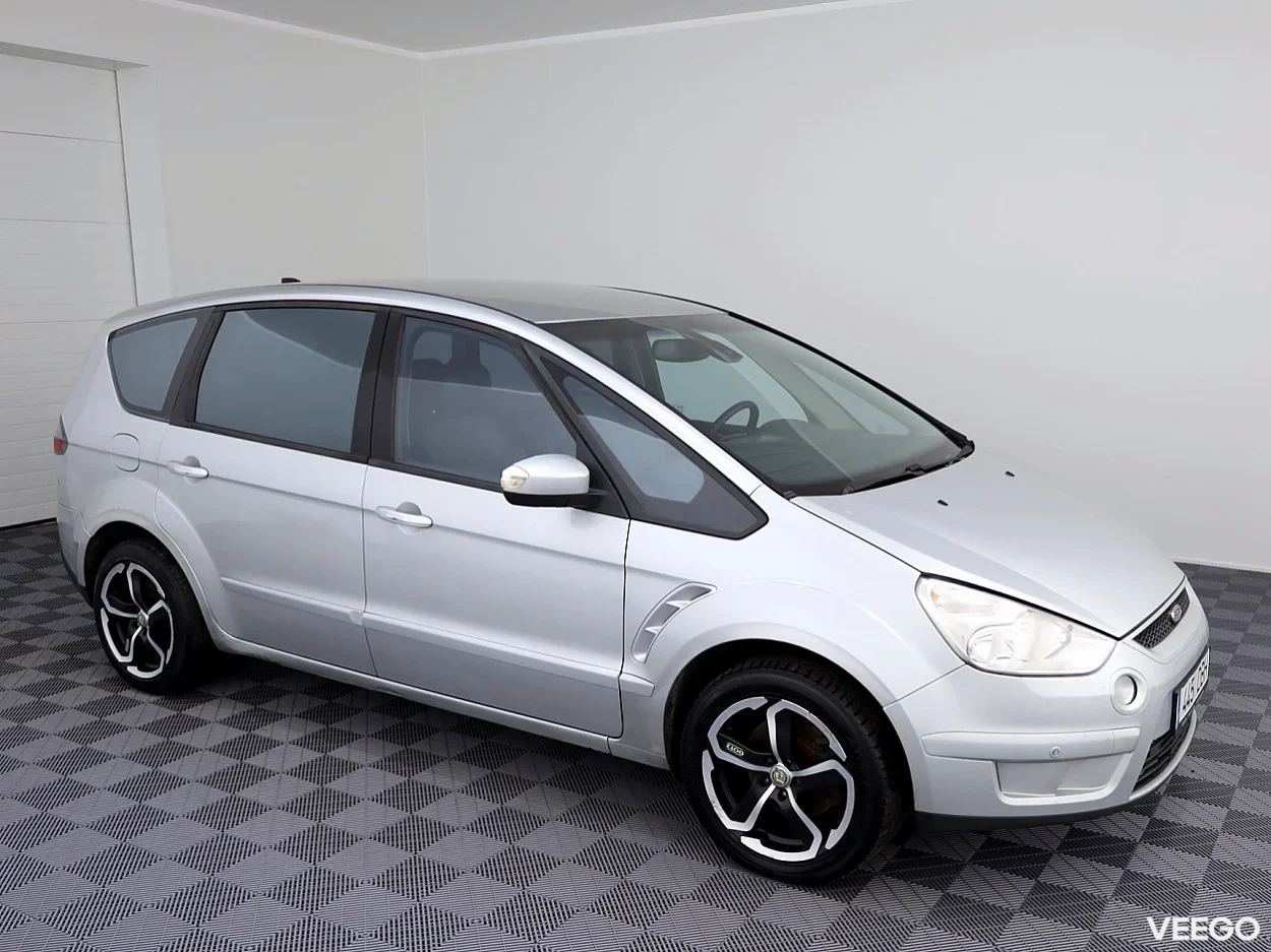 Ford S-MAX 2.0 104kW
