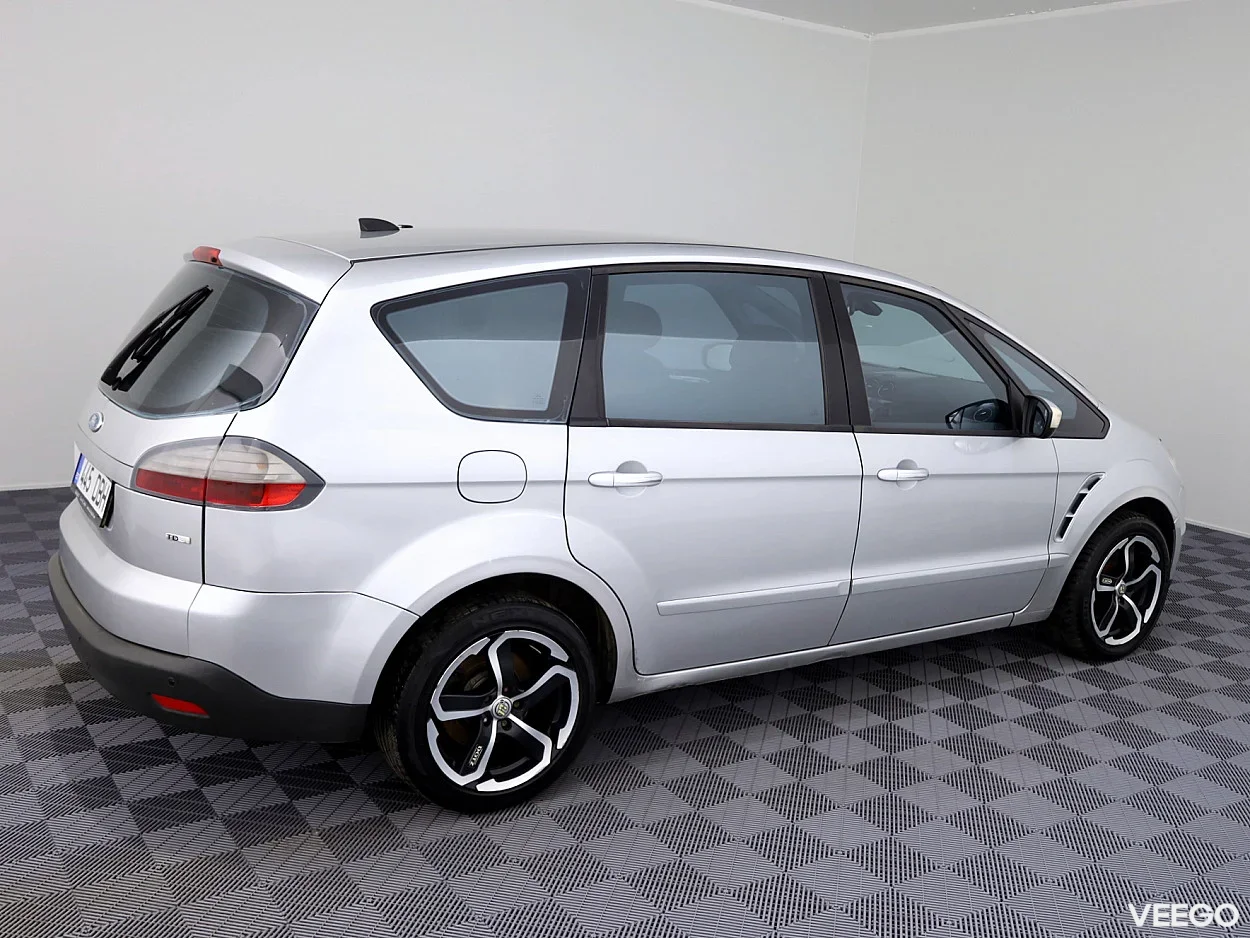 Ford S-MAX 2.0 104kW