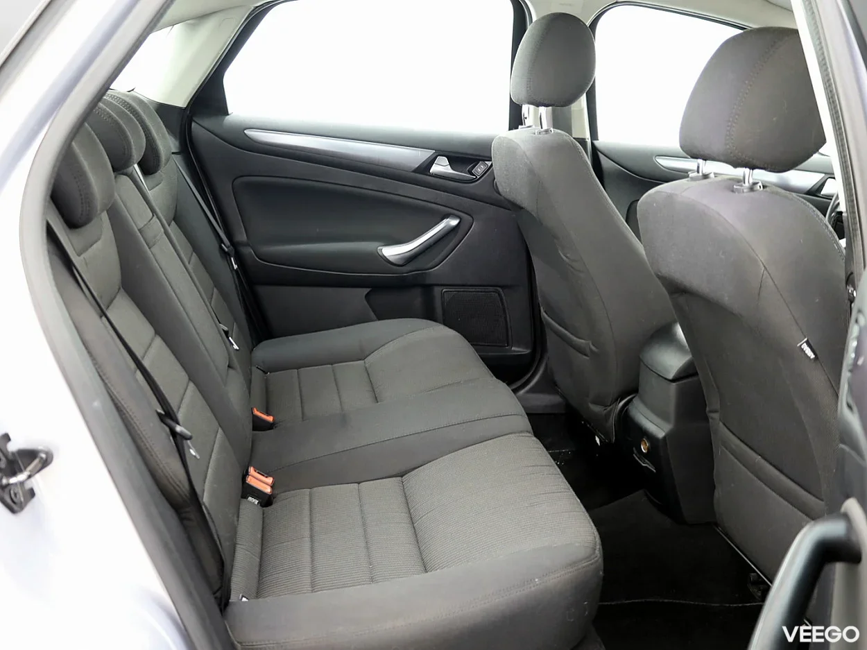 Ford Mondeo 2.0 107kW