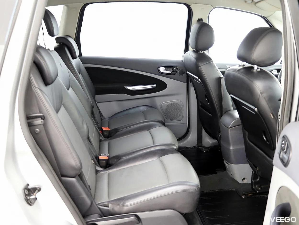 Ford S-MAX 2.0 104kW