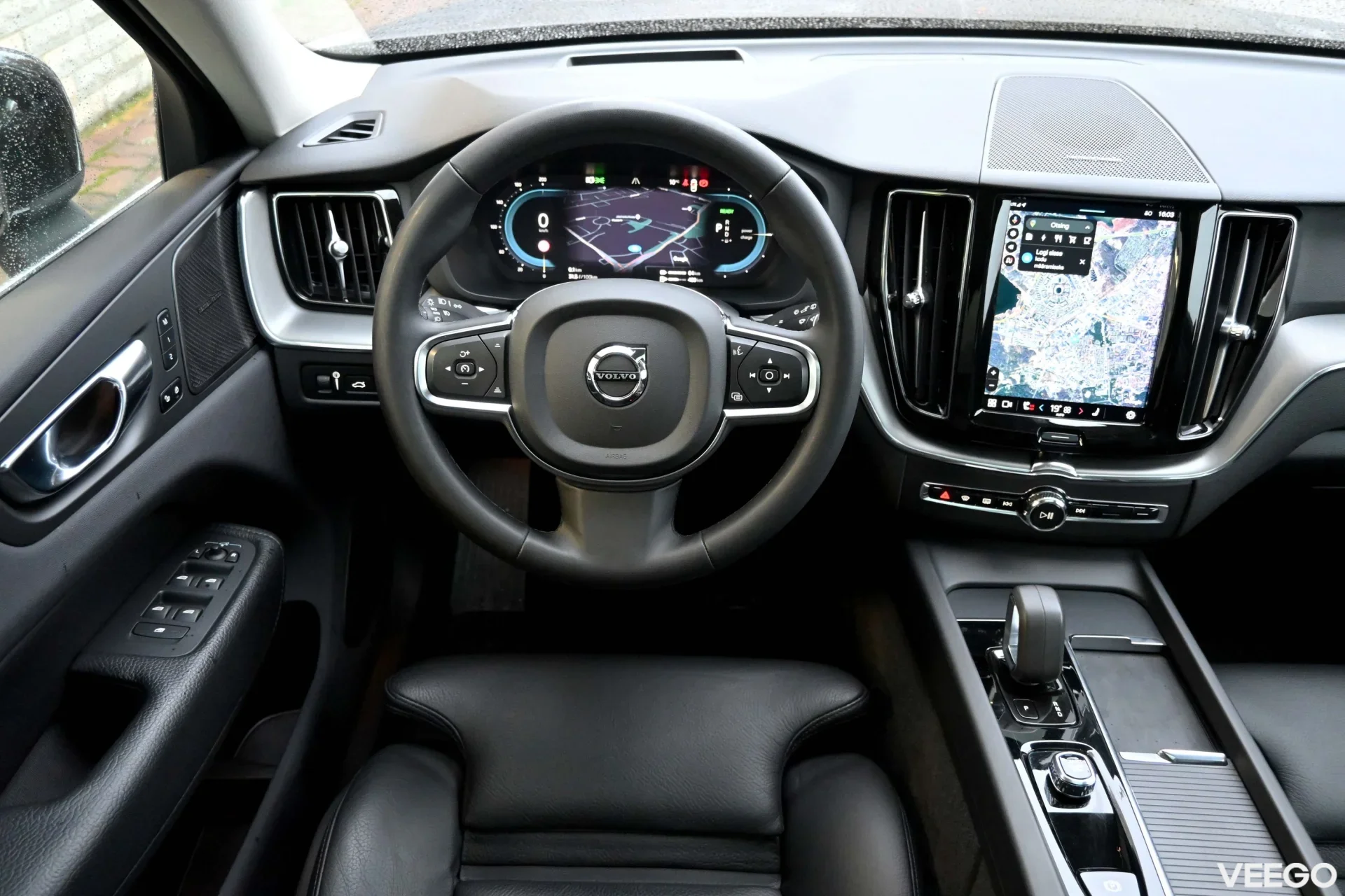 Volvo XC60 AWD 4C H&K ULTIMATE BRIGHT INTELLI SAFE XENIUM PRO 2 293kW