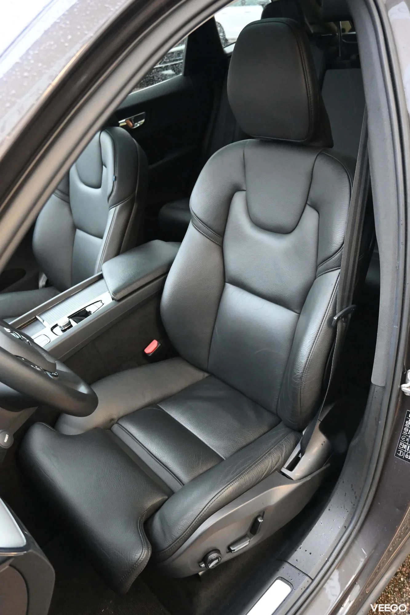 Volvo XC60 AWD 4C H&K ULTIMATE BRIGHT INTELLI SAFE XENIUM PRO 2 293kW