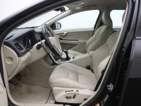 Volvo v60-cross-country 2 110kW thumbnail