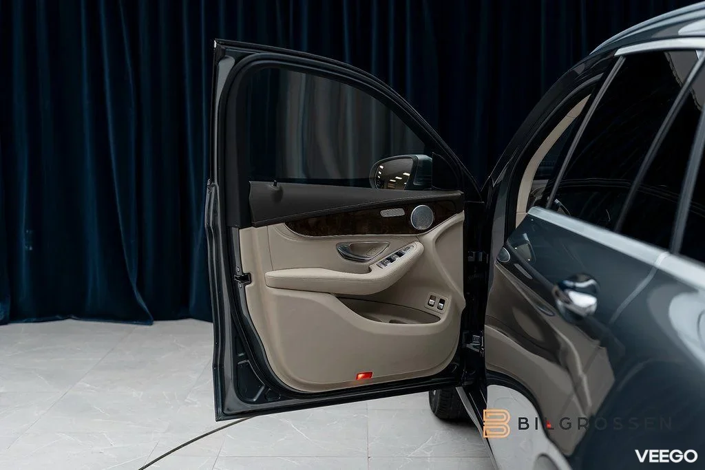 Mercedes-Benz GLC200 220 d 4MATIC AMG Line 3.79% Pano Burmester 125kW