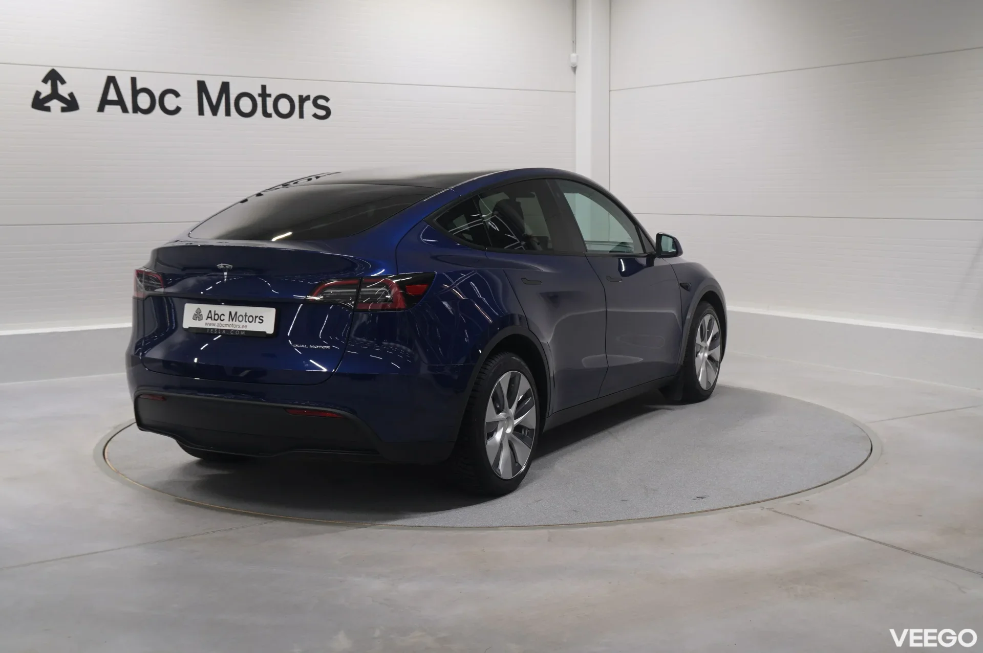 Tesla Model Y Long Range Dual Motor AWD 153kW