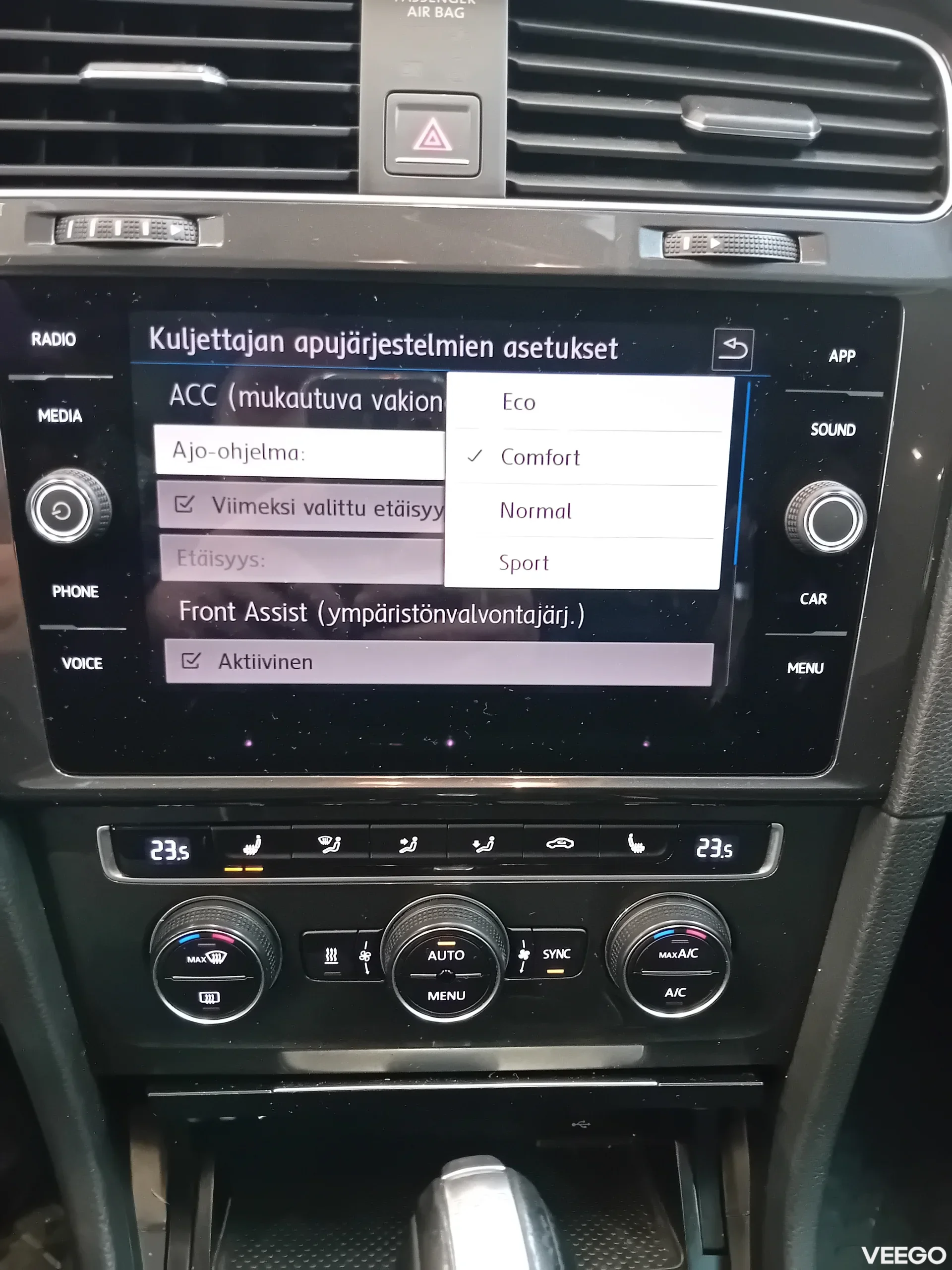 Volkswagen Golf 1.6 85kW