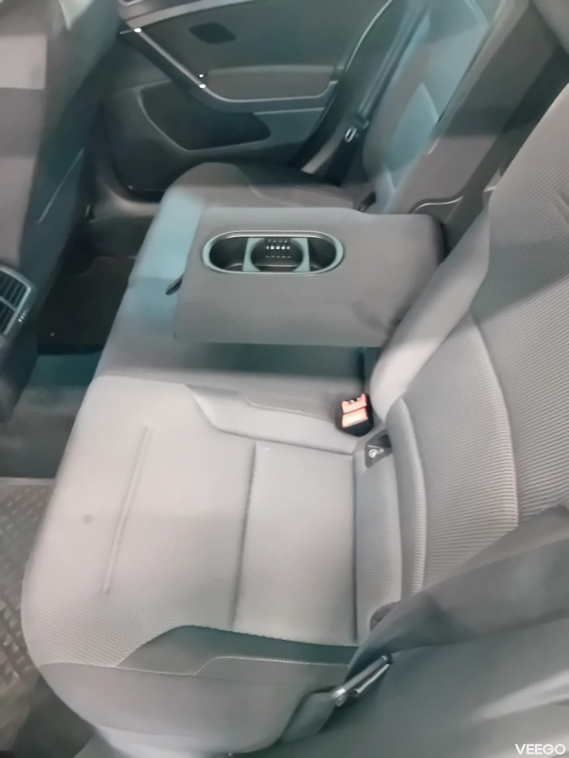 Volkswagen Golf 1.6 85kW