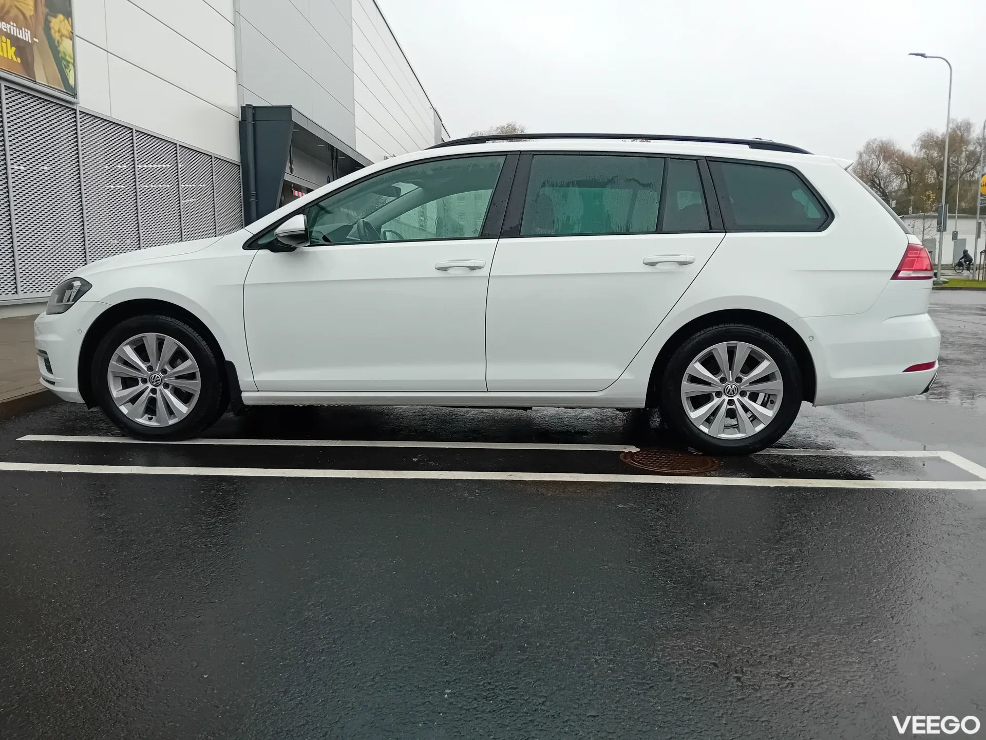 Volkswagen Golf 1.6 85kW