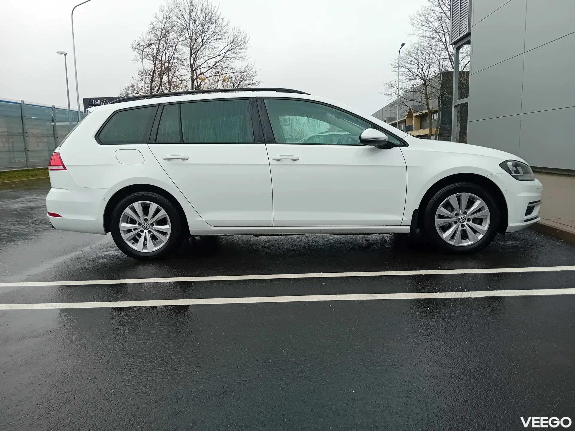 Volkswagen Golf 1.6 85kW