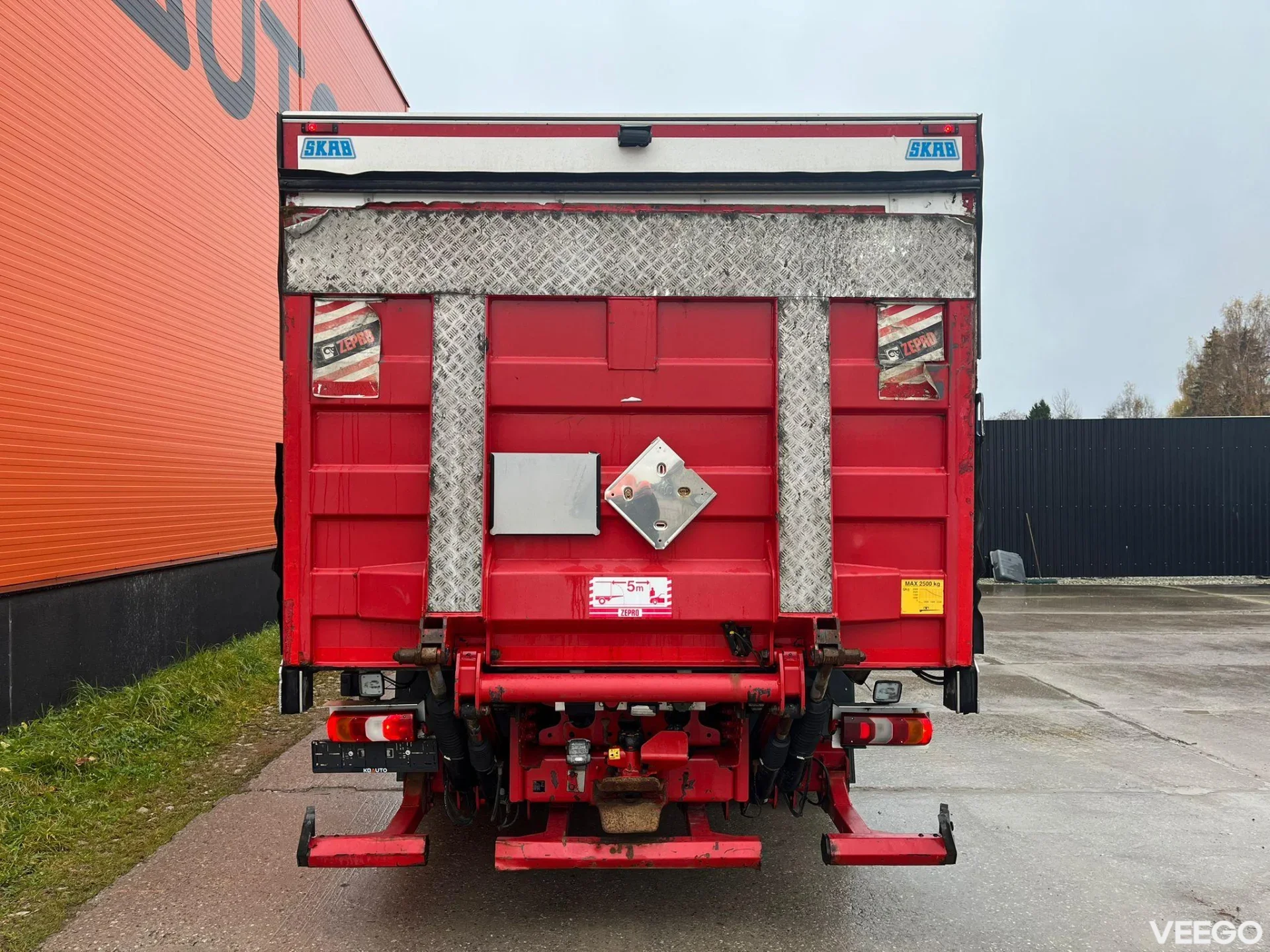 Mercedes-Benz Antos LIFTABLE BOX ROOF / BOX L=7773 mm 315kW