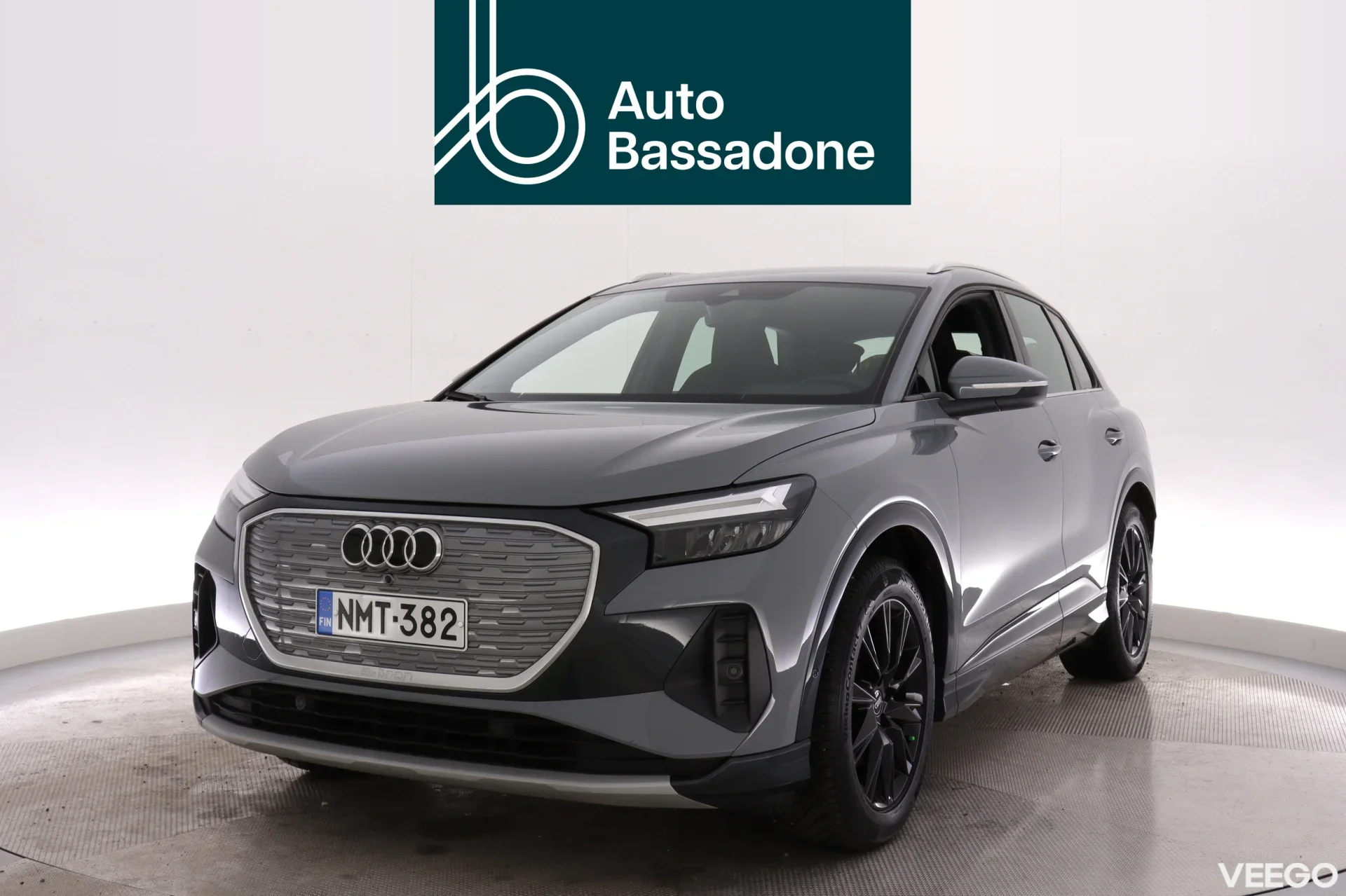 Audi Q4 e-tron 35 e-tron /TEHDASTAKUU VOIMASSA / NAVI / ADAPTIIVINEN VAKKARI / PERUUTUSKAMERA 125kW