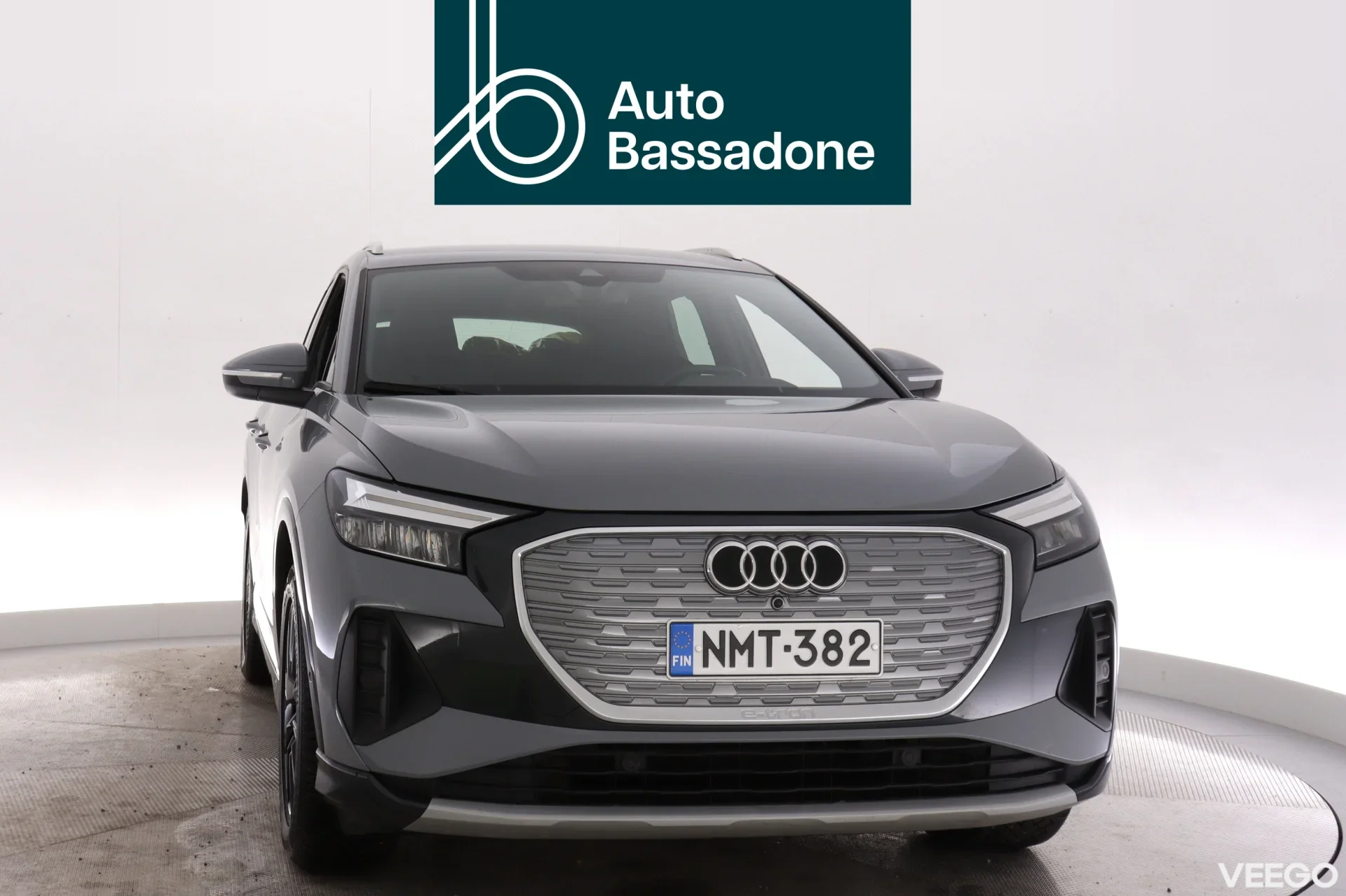 Audi Q4 e-tron 35 e-tron /TEHDASTAKUU VOIMASSA / NAVI / ADAPTIIVINEN VAKKARI / PERUUTUSKAMERA 125kW