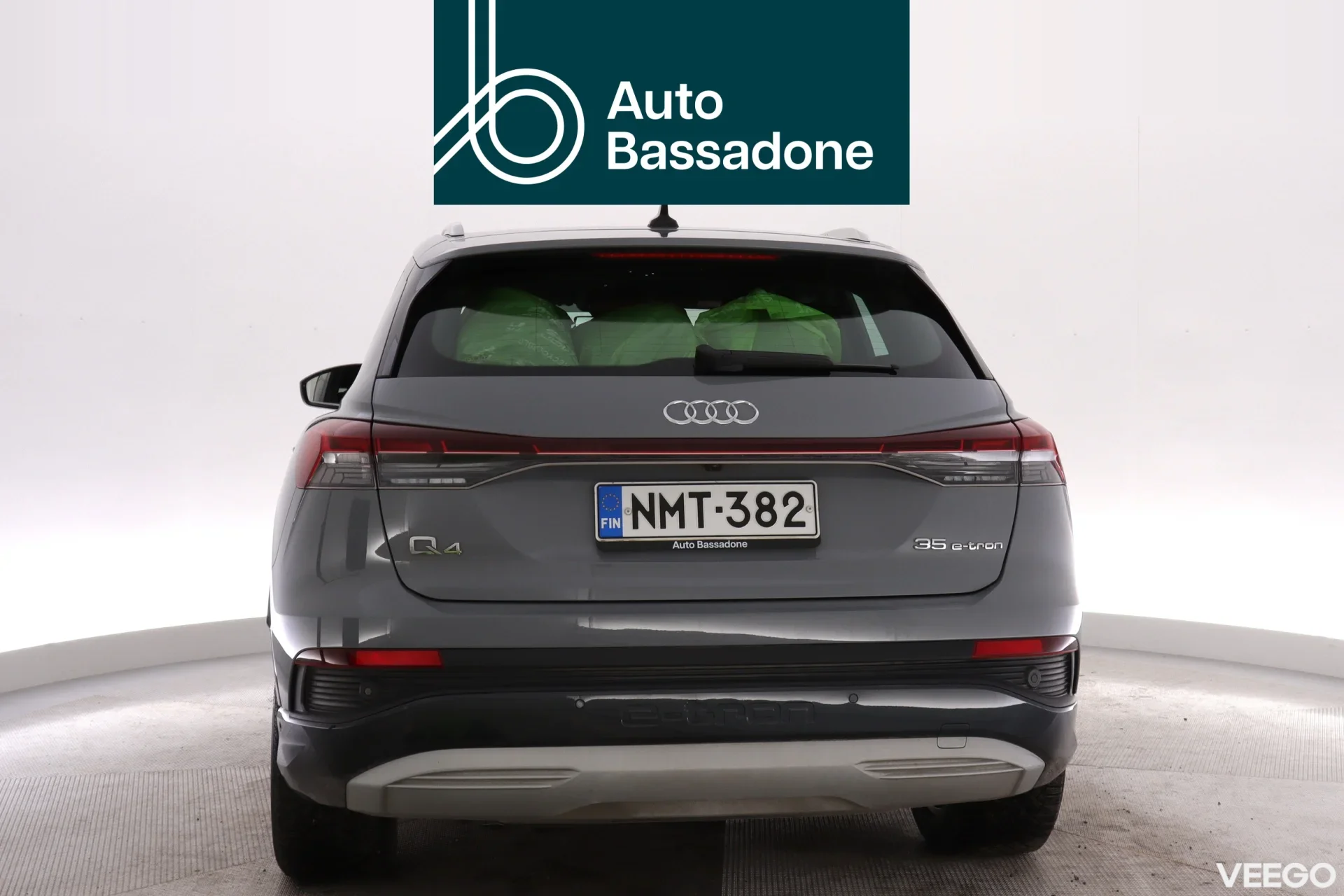 Audi Q4 e-tron 35 e-tron /TEHDASTAKUU VOIMASSA / NAVI / ADAPTIIVINEN VAKKARI / PERUUTUSKAMERA 125kW