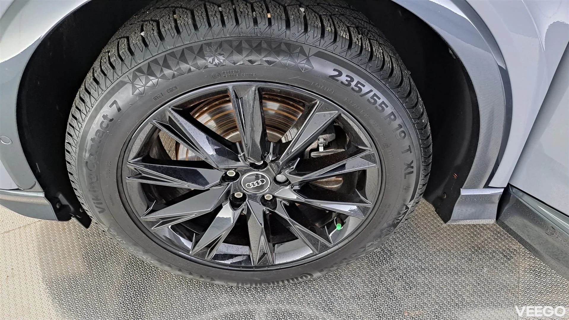 Audi Q4 e-tron 35 e-tron /TEHDASTAKUU VOIMASSA / NAVI / ADAPTIIVINEN VAKKARI / PERUUTUSKAMERA 125kW