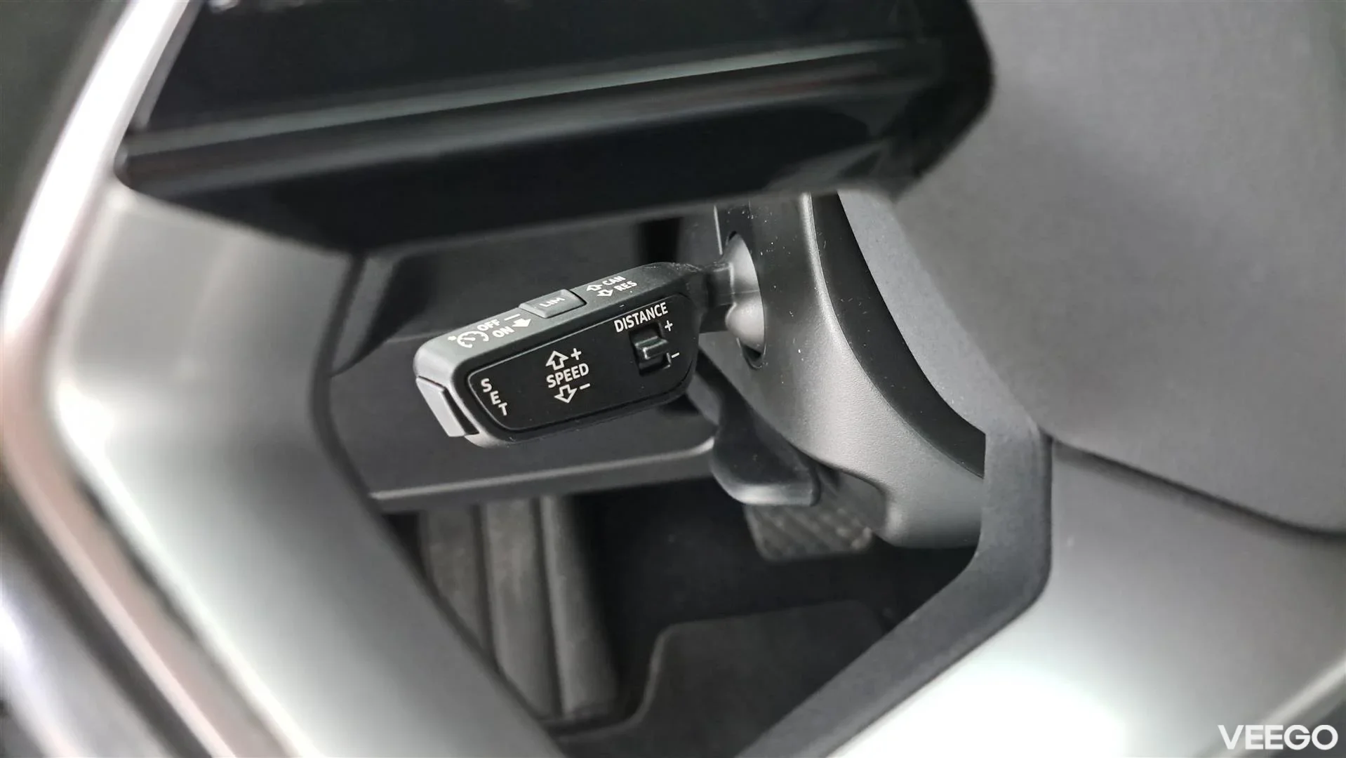 Audi Q4 e-tron 35 e-tron /TEHDASTAKUU VOIMASSA / NAVI / ADAPTIIVINEN VAKKARI / PERUUTUSKAMERA 125kW