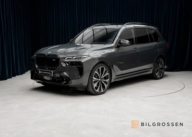Image of BMW X7 M60i xDrive M Sport Pro Executive SkyLounge B&W 390kW