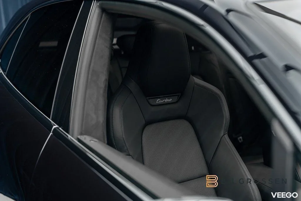 Porsche Macan Turbo Electric 585hk Burmester Hud P-Disp MOMS 430kW