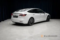 Tesla Model 3 Performance 513hk Autopilot Premium 377kW thumbnail