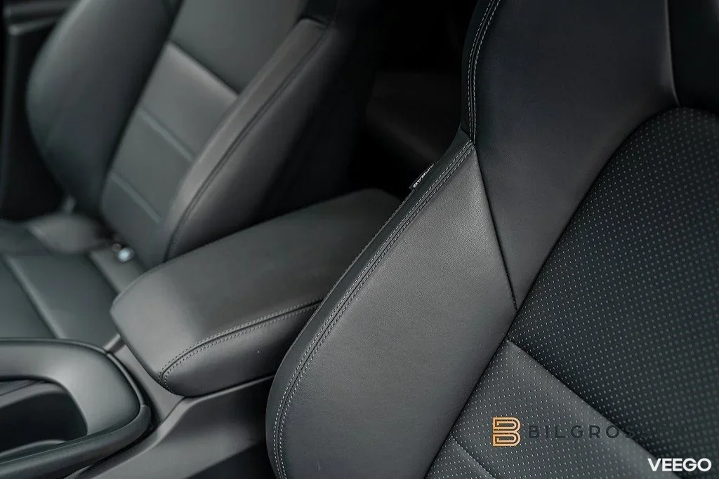 Porsche Macan Turbo Electric 585hk Burmester Hud P-Disp MOMS 430kW