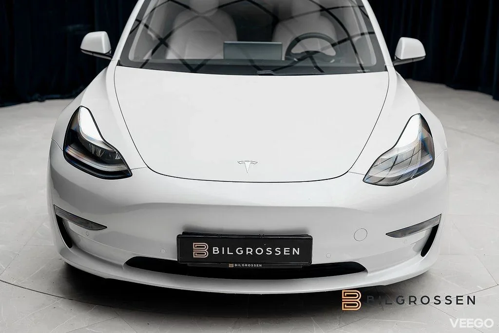 Tesla Model 3 Performance 513hk Autopilot Premium 377kW