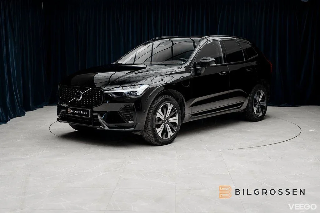Volvo XC60 Recharge T6 AWD Plus Dark Panorama Drag 257kW