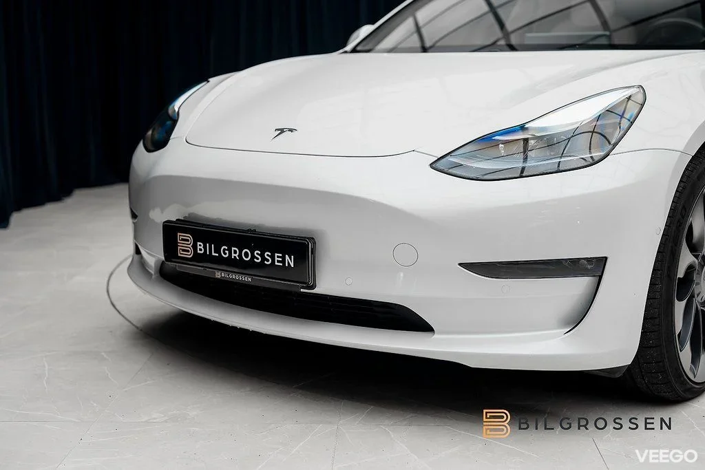 Tesla Model 3 Performance 513hk Autopilot Premium 377kW