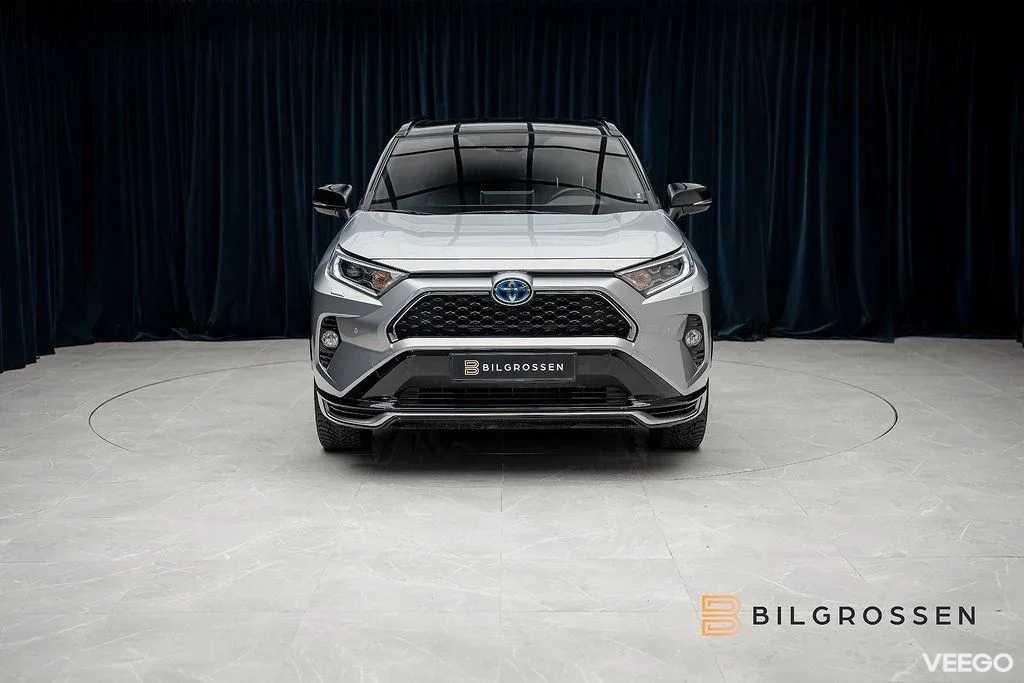 Toyota RAV4 Plug in AWD-i 306hk Style Drag B-Kamera MOMS 225kW