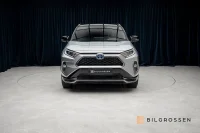 Toyota RAV4 Plug in AWD-i 306hk Style Drag B-Kamera MOMS 225kW thumbnail