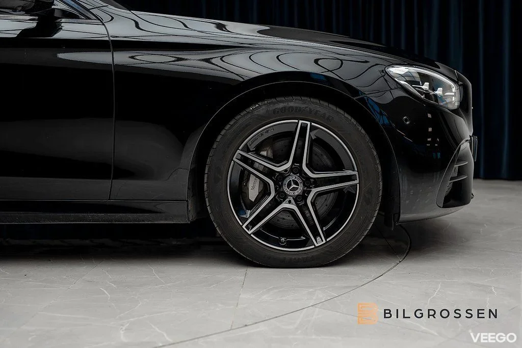 Mercedes-Benz E300 T de 306hk AMG Premium Plus P-Värm Drag 225kW