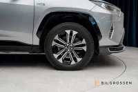 Toyota RAV4 Plug in AWD-i 306hk Style Drag B-Kamera MOMS 225kW thumbnail