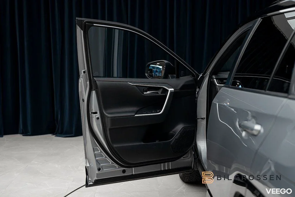 Toyota RAV4 Plug in AWD-i 306hk Style Drag B-Kamera MOMS 225kW