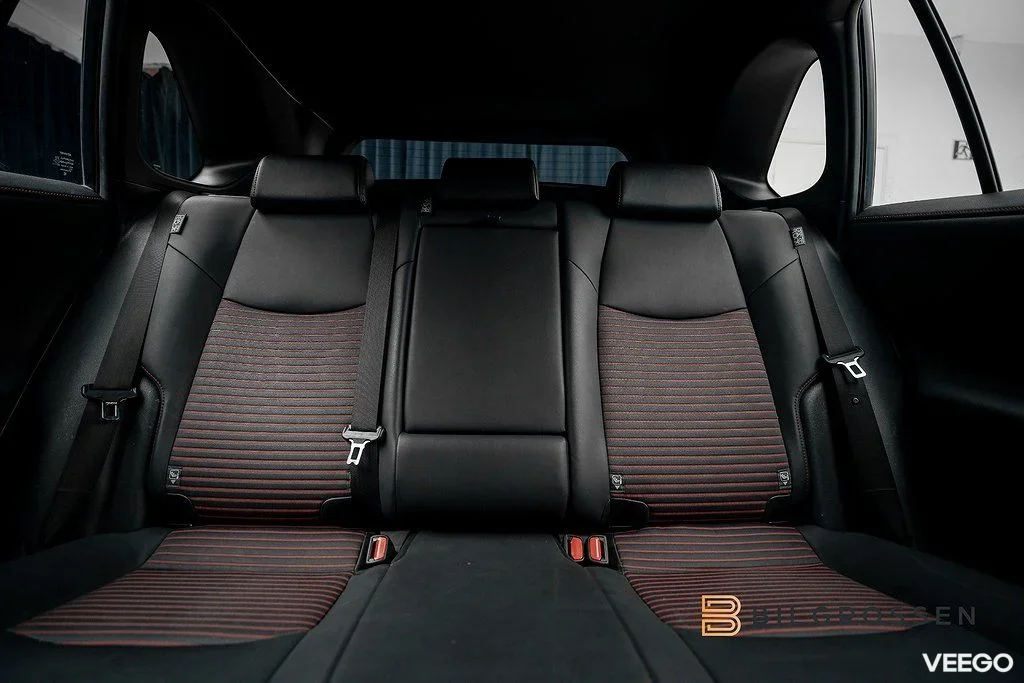 Toyota RAV4 Plug in AWD-i 306hk Style Drag B-Kamera MOMS 225kW