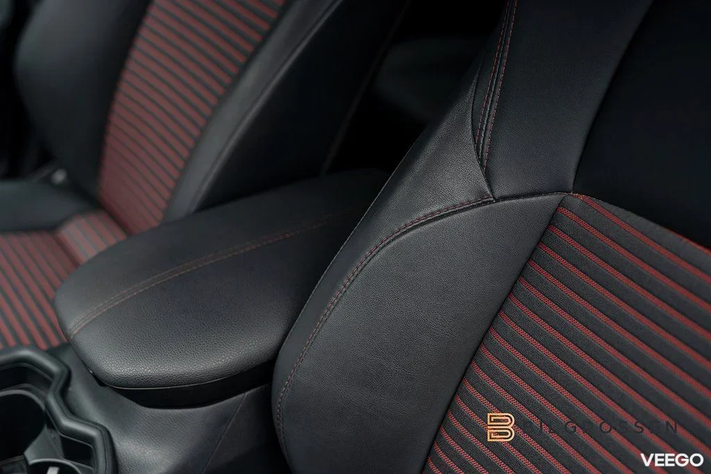 Toyota RAV4 Plug in AWD-i 306hk Style Drag B-Kamera MOMS 225kW