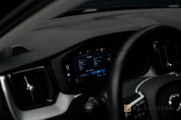 Volvo XC60 Recharge T6 AWD Plus Dark Panorama Drag 257kW thumbnail