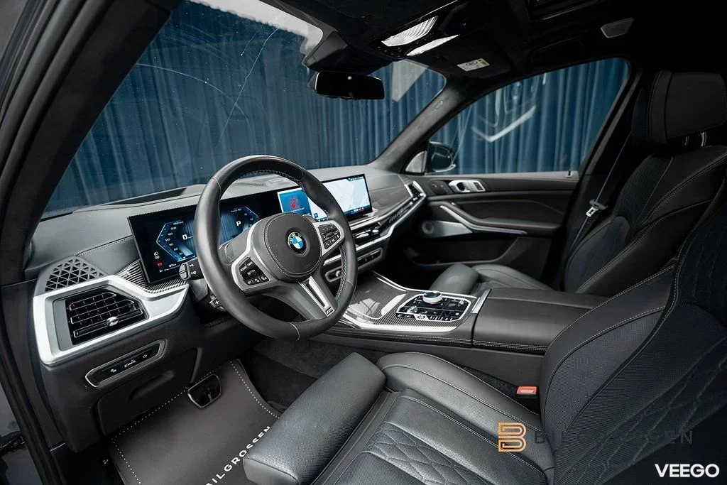 BMW X7 M60i xDrive M Sport Pro Executive SkyLounge B&W 390kW