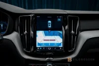 Volvo XC60 Recharge T6 AWD Plus Dark Panorama Drag 257kW thumbnail