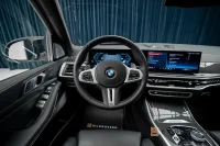 BMW X7 M60i xDrive M Sport Pro Executive SkyLounge B&W 390kW thumbnail