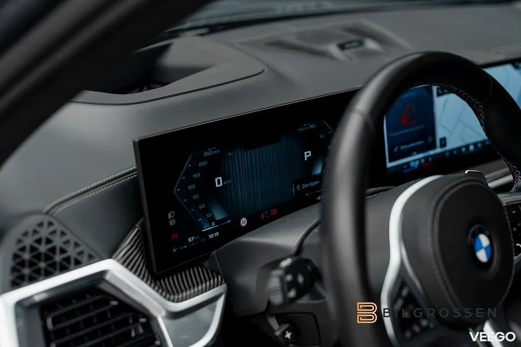 BMW X7 M60i xDrive M Sport Pro Executive SkyLounge B&W 390kW