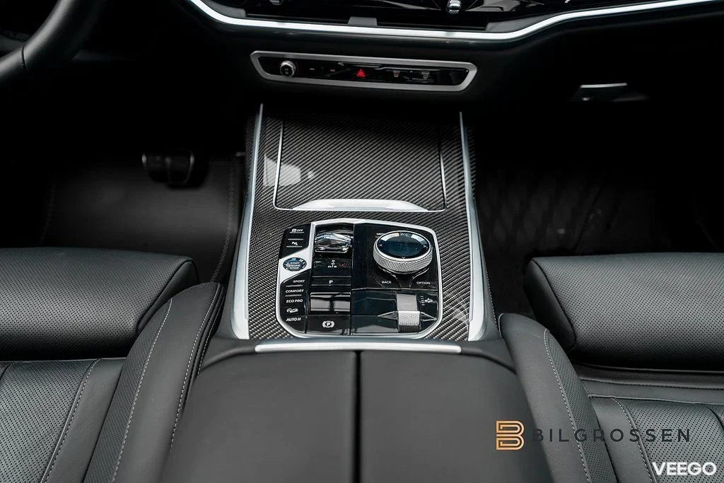 BMW X7 M60i xDrive M Sport Pro Executive SkyLounge B&W 390kW