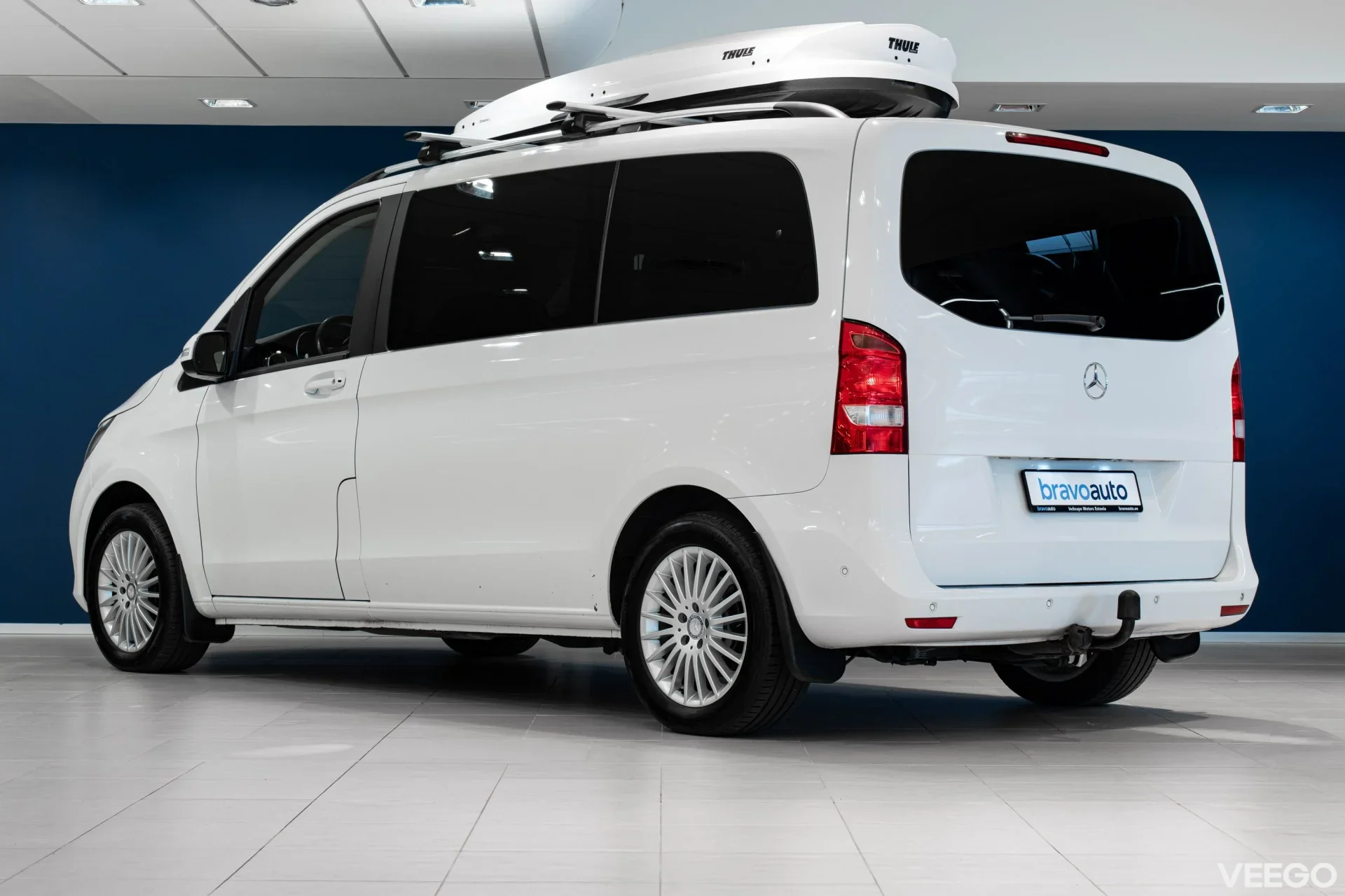 Mercedes-Benz V220 - 2.1 120kW