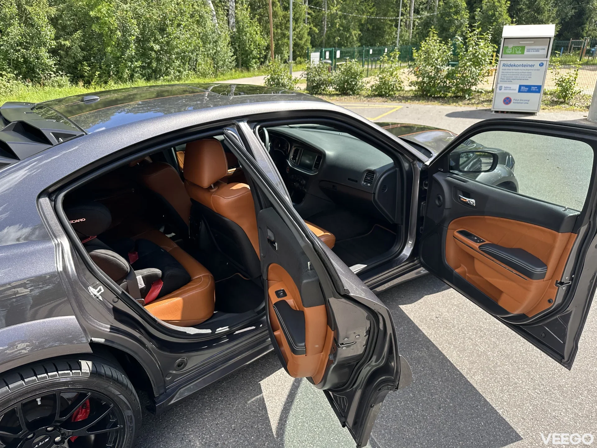 Dodge Charger SRT HELLCAT 6.2 527kW