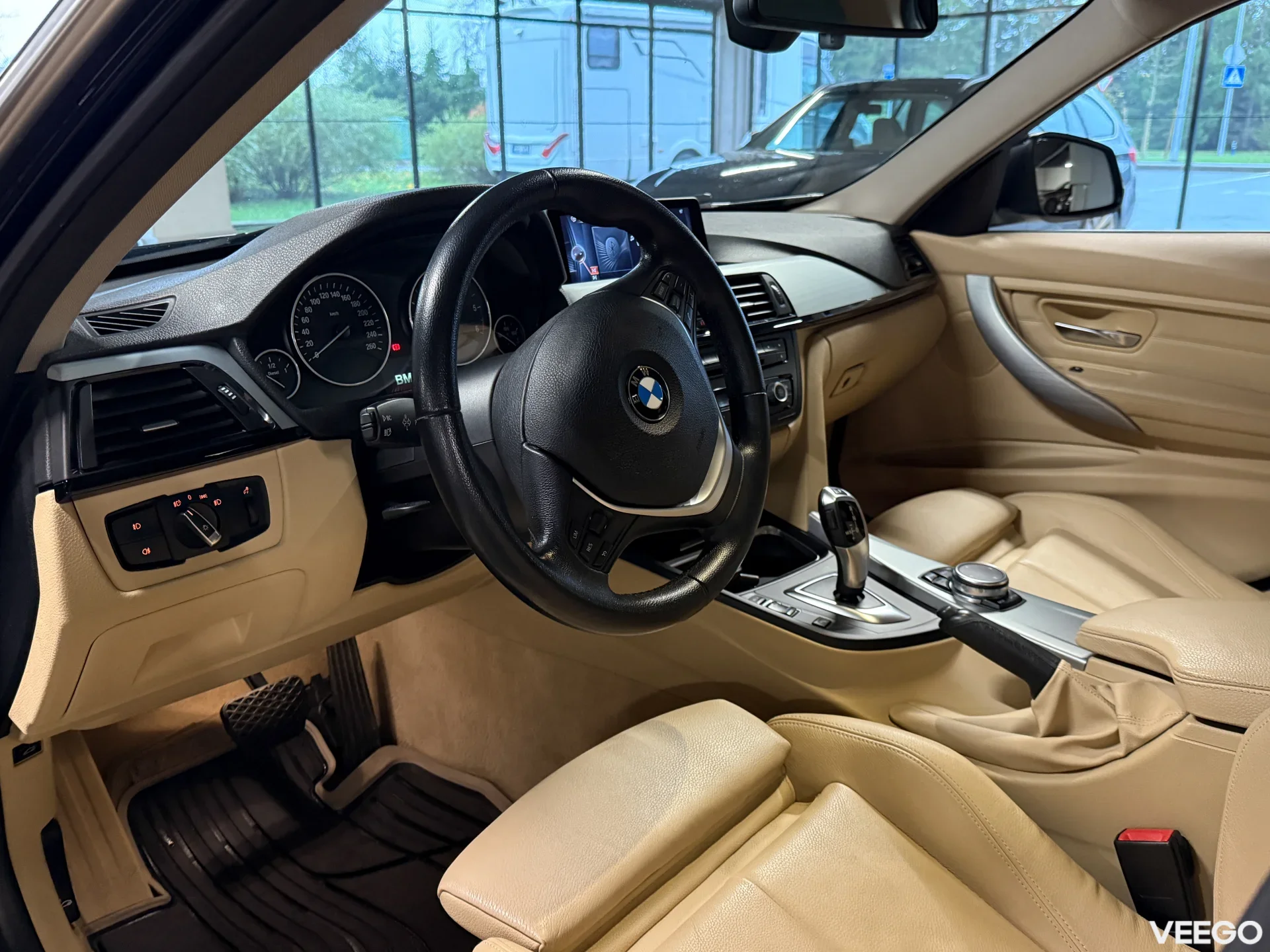 BMW 330 High Executive 3.0 190кВ 3.0 190kW