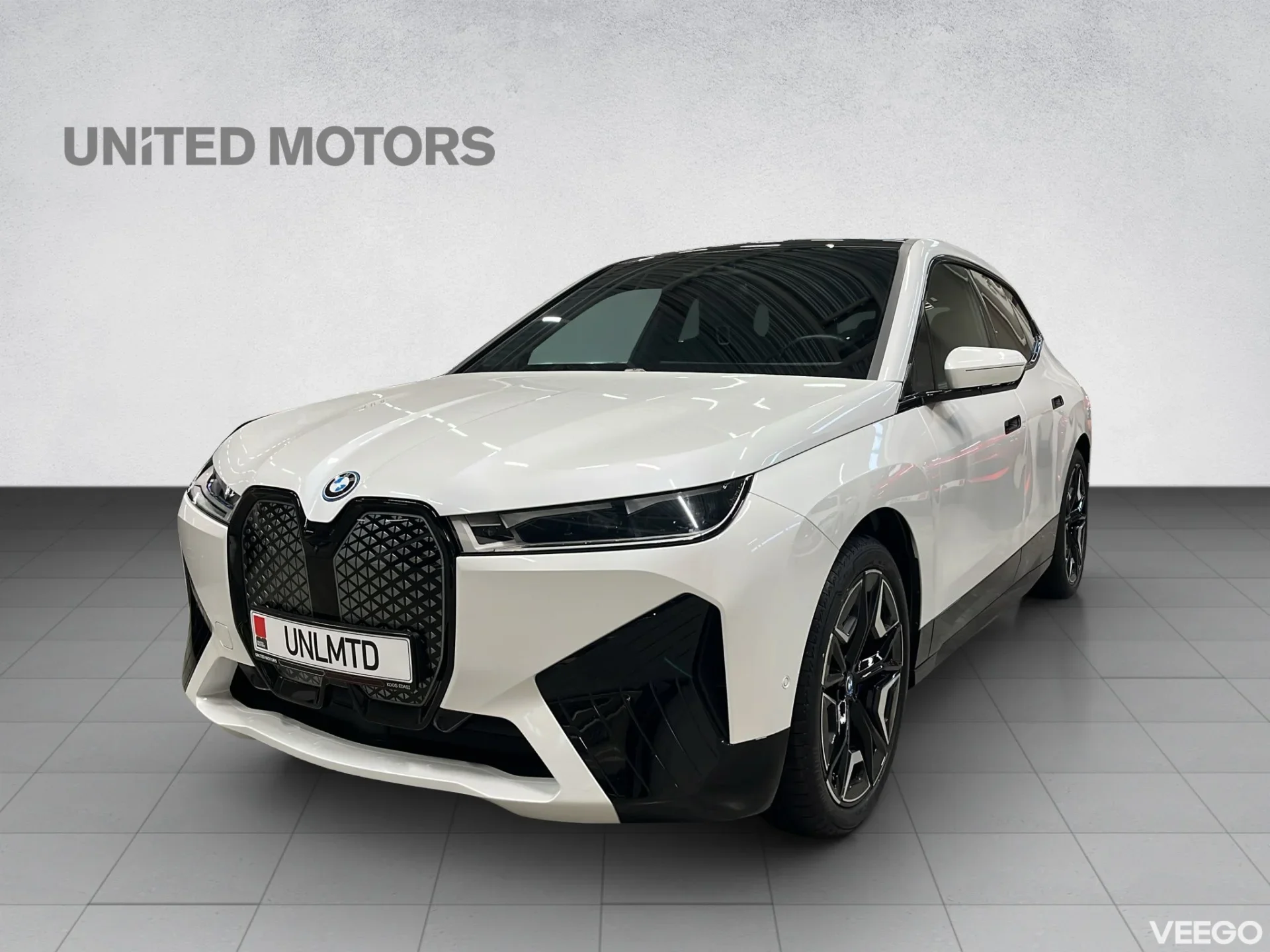 BMW iX Sportpakett 385kW