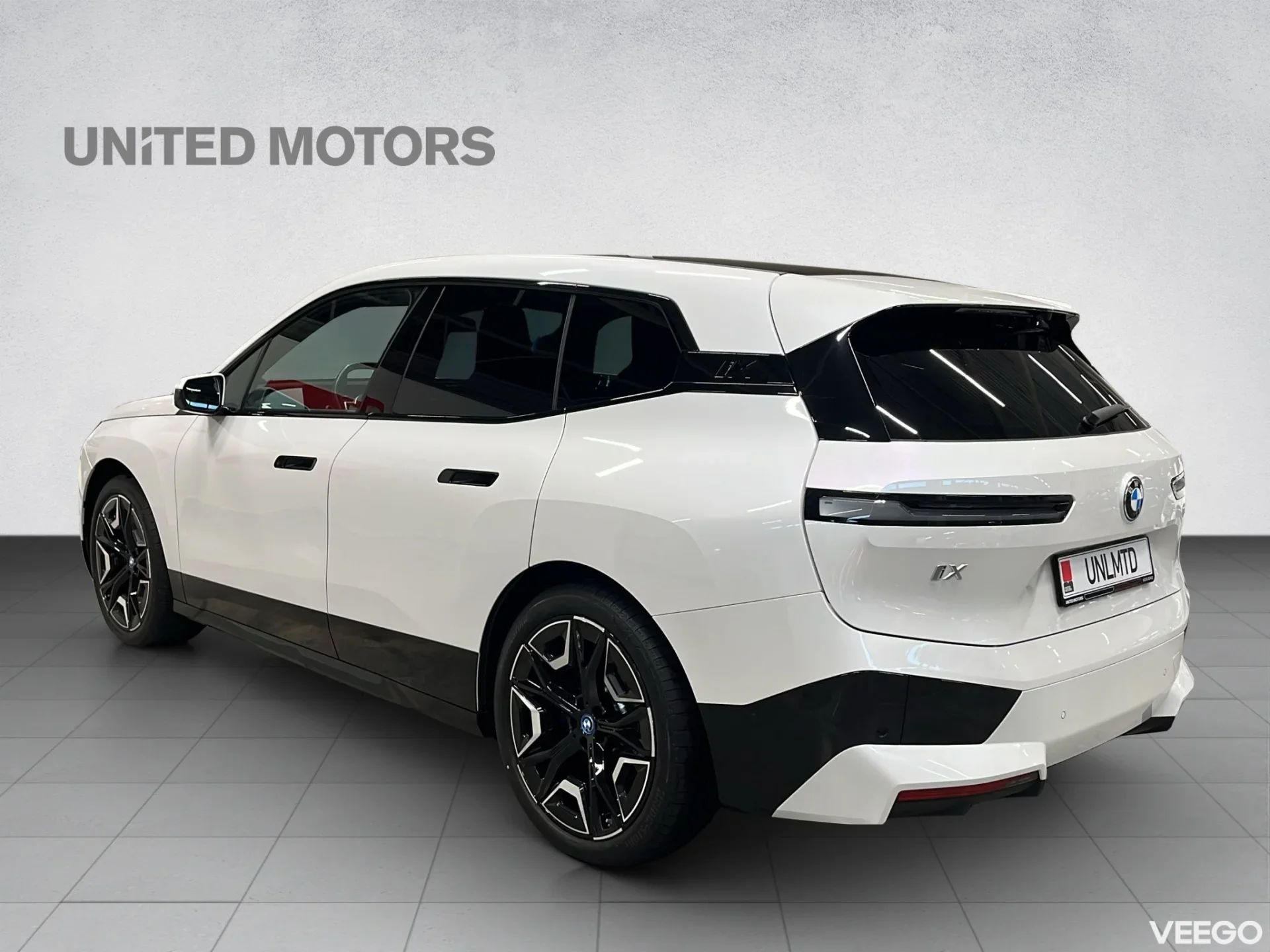 BMW iX Sportpakett 385kW