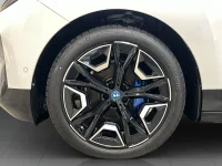 BMW iX Sportpakett 385kW thumbnail