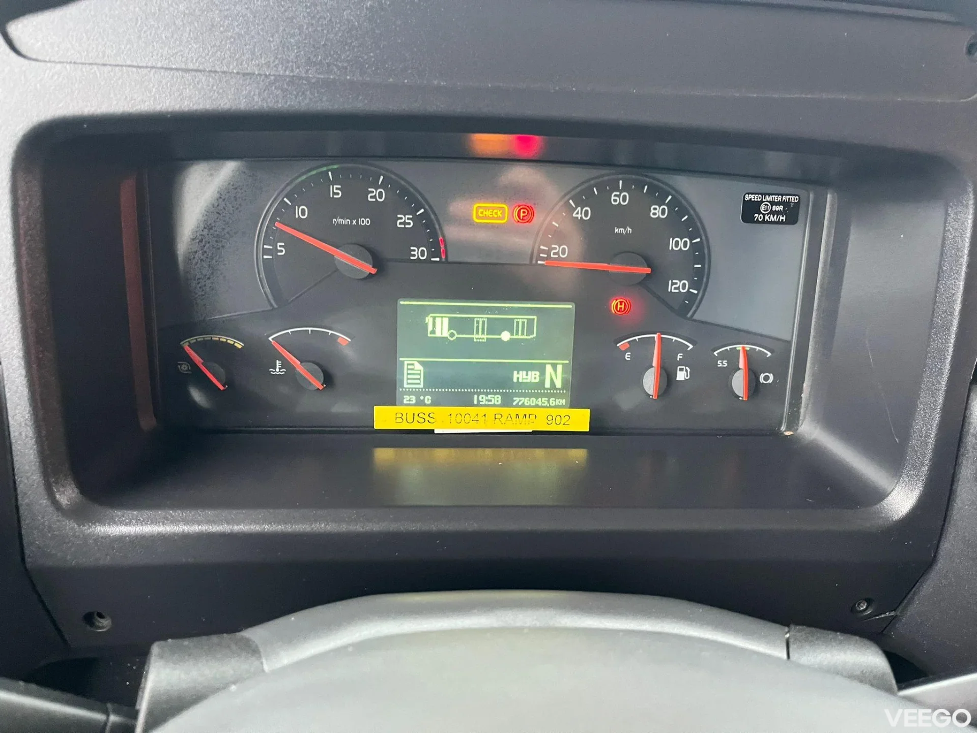 Volvo B5LH HYBRID / AC / AUXILIARY HEATING / WHEELCHAIR RAMP 177kW