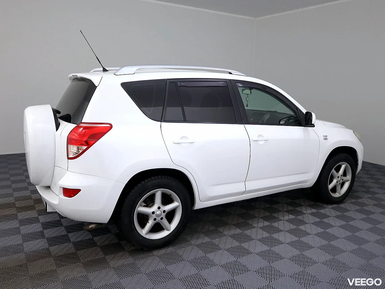 Toyota RAV4 2.2 100kW