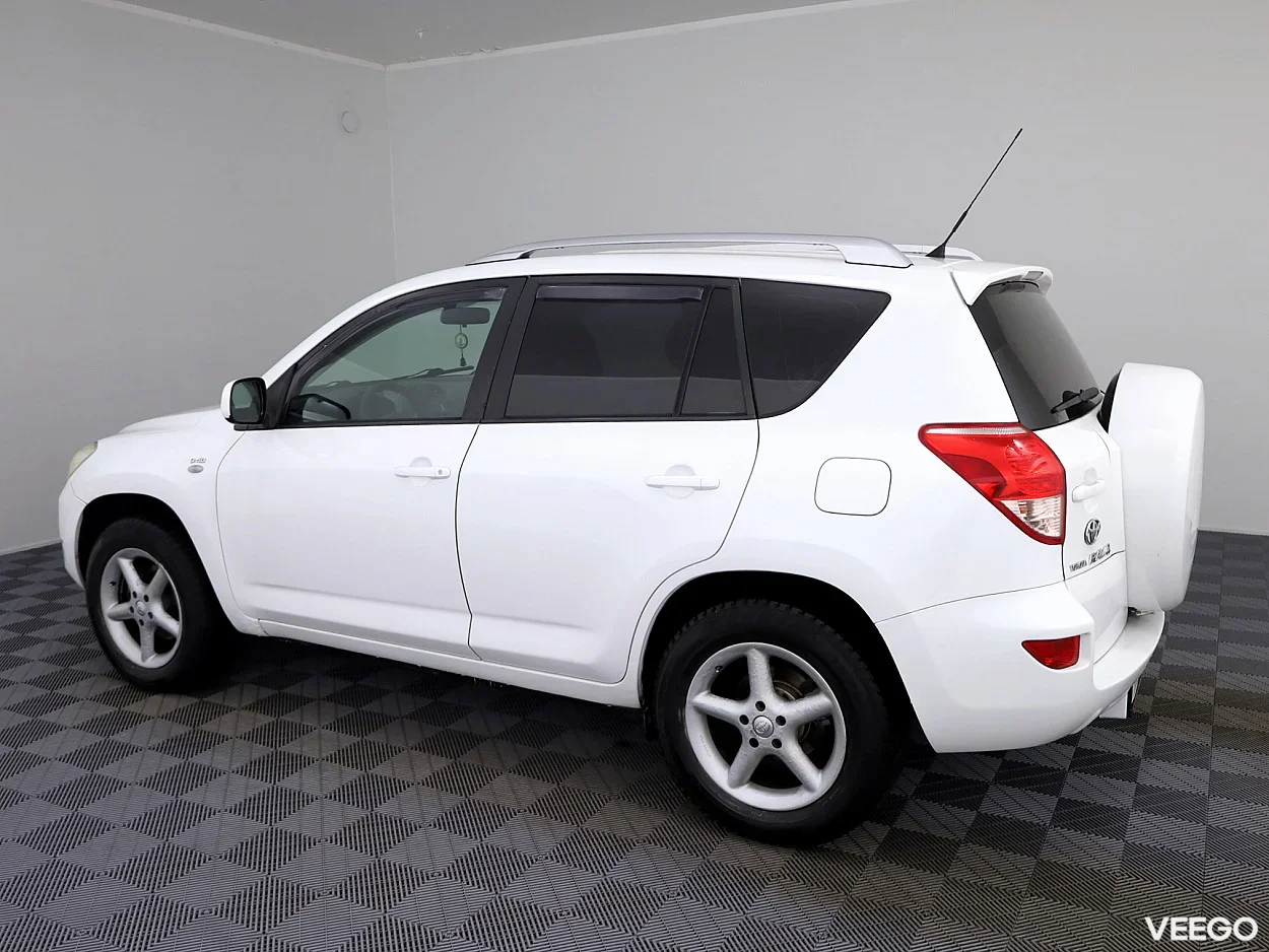 Toyota RAV4 2.2 100kW