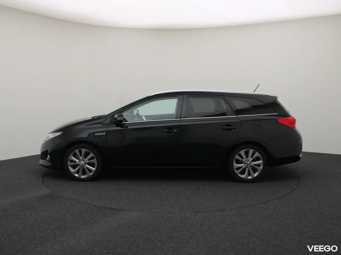Toyota Auris 1.8 73kW