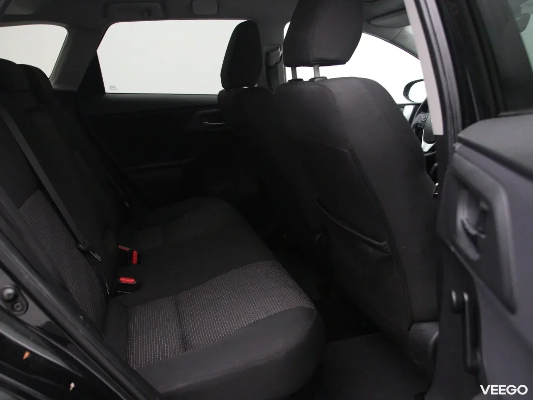 Toyota Auris 1.8 73kW